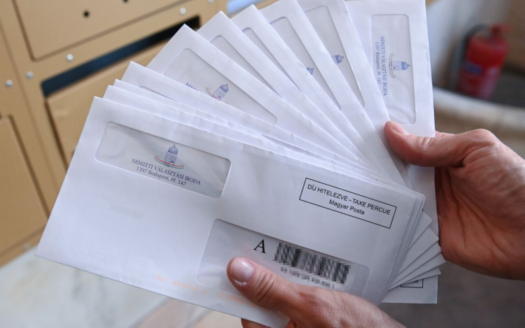 Választás 2026 - Megérkeznek az első értesítők a postaládákba