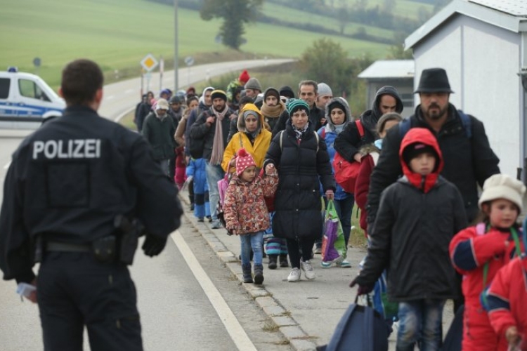 Németországban megnégyszereződött a menekültszállások elleni támadások száma